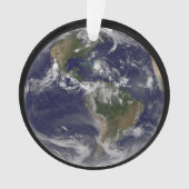 バハマ上空のハリケーン・アイリーンと完全な地球。 オーナメント (正面)