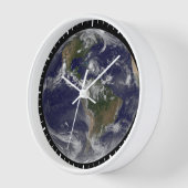 バハマ上空のハリケーン・アイリーンと完全な地球。 壁時計 (傾斜)