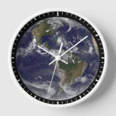 バハマ上空のハリケーン・アイリーンと完全な地球。 壁時計 (正面)
