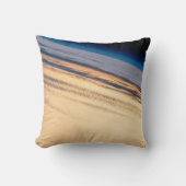 バハ・カリフォルニアの海岸沖の公転の夕日 クッション (正面)