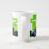 ババのバイクもしくは自転車に乗る人漫画 ジャンボコーヒーマグカップ (裏面)