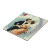 バビクトリアンレンタインデーヴィンテージキスオンザムーン タイル (側面)