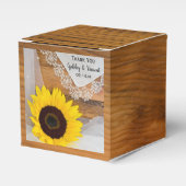 バフェイクンウッドサンフラワーアンドレースカントリーウェディング フェイバーボックス (正面サイド)