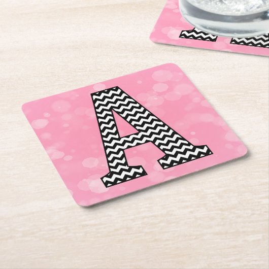 バブはっきりしたレガムピンクのシボロン文字A スクエアペーパーコースター (アングル)
