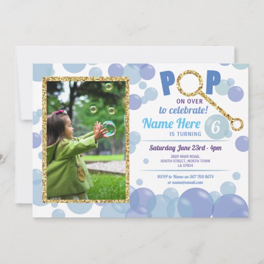 バブポップ・アートのル誕生日ブルーフォトグリッター金ゴールド 招待状 (正面)