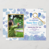 バブポップ・アートのル誕生日ブルーフォトグリッター金ゴールド 招待状 (正面/裏面)