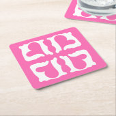 バブルガムピンクとホワイトハート スクエアペーパーコースター (アングル)