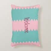 バブルガムピンク&ティール（緑がかった色）かわいらし，ようこそ，テキスト アクセントクッション (正面(垂直))