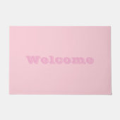 バブルガムピンク プレティー アンド ヤミー ソリッド カラー ドアマット (正面)