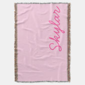 バブルグムピンクとホットピンク名前をカスタムするモノグラム スローブランケット (正面縦)