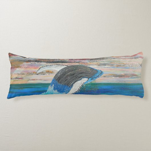 バブルパシフィック枕、グレイ鯨のブリーチング ボディピロー (正面)