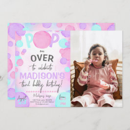 バブルポップ・アートの写真の上の少女 招待状