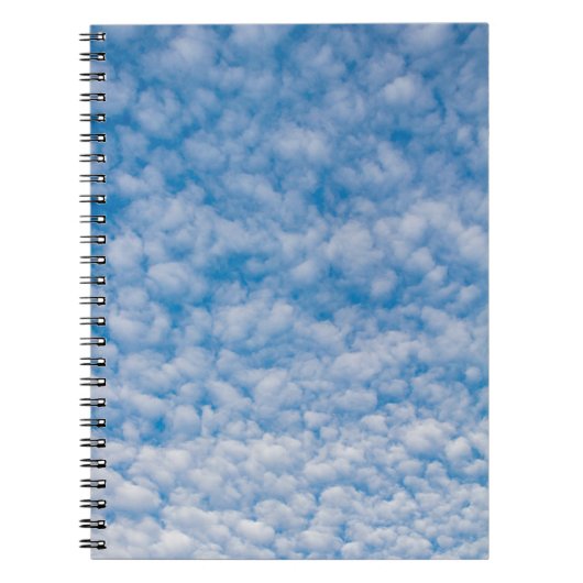 バブルマンマタス雲ブルースカイ自然写真 ノートブック (正面)
