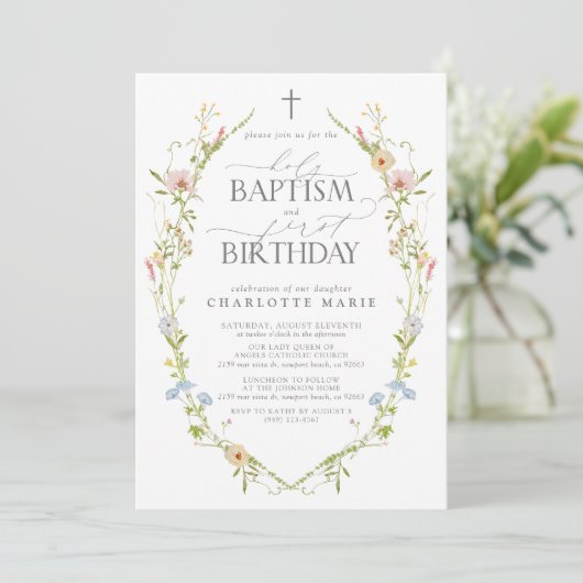 バプテスマと誕生日ワイルドフラワーの自然 招待状 (スタンド正面)