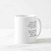 バラおもしろいは赤い詩のバレンタインのガールフレンド コーヒーマグカップ (正面右)