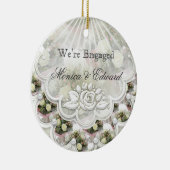 バラおよびレースの婚約の発表のオーナメント セラミックオーナメント (右)