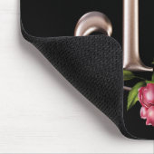 バラおよび蝶が付いているモノグラムの手紙B マウスパッド (コーナー)