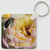 バラとのまわりに自然 パーソナライズされた キーホルダー (裏面)