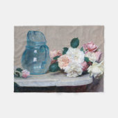 バラとグラスジュグ、アンリファンタン – ラトゥール フリースブランケット (正面(横))