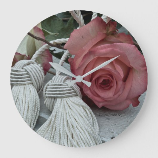 バラとタッセル壁時計 ラウンド壁時計 (正面)
