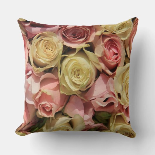 バラとラサイラスバイザバラガーデン クッション (正面)