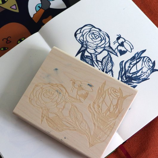 バラと蜂 ラバースタンプ