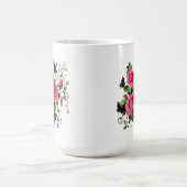 バラと蝶、カラフルなデザイン コーヒーマグカップ (中央)