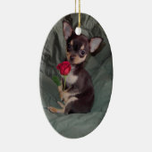 バラのオーナメントを握るチワワMerryRose セラミックオーナメント (右)