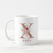 バラのゴールドの花とイニシャルXのモノグラム コーヒーマグカップ (左)