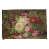 バラのピースが蝶と森の床で 枕カバー (正面右)