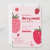 バラの甘いピンクと赤いイチゴのベイビーシャワー 招待状 (正面)