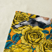 バラの花と金魚 ビーチタオル (インサイチュ)