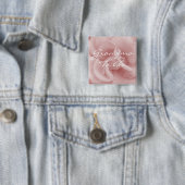 バラの花びらPinがあるピンクの祖母 缶バッジ (インサイチュ)