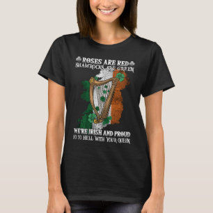 バラは赤いシャムロックグリーンハッピーセントパトリック Tシャツ