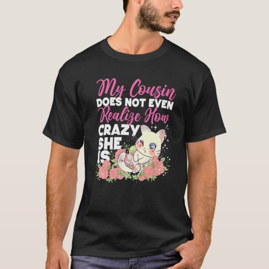 バラを持つクレイジーな従兄弟の可愛い猫 Tシャツ (正面)