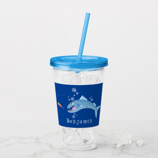 バラクーダの魚が釣りをしている漫画のイラスト アクリルタンブラー (アイス裏面)