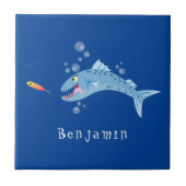 バラクーダフィッシュ空腹魚釣り漫画イラストレーション タイル (正面)