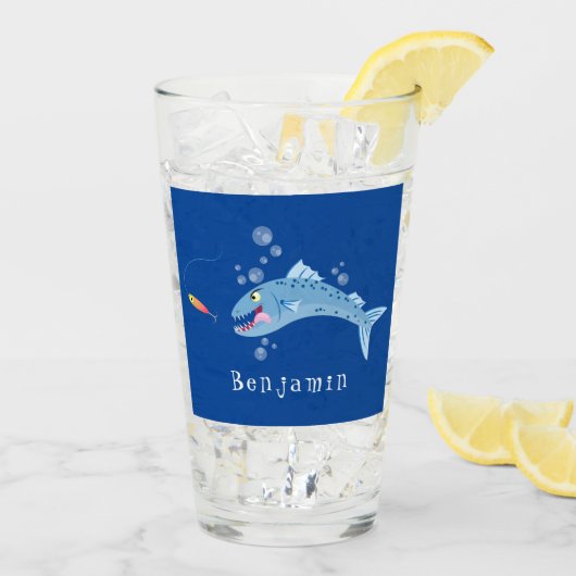 バラクーダフィッシュ空腹魚釣り漫画イラストレーション タンブラーグラス (アイス裏面)