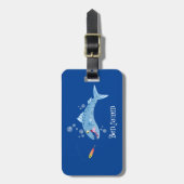 バラクーダフィッシュ空腹魚釣り漫画イラストレーション ラゲッジタグ (正面縦)