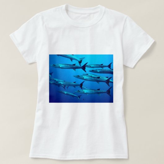 バラクーダ ダイビング 深海 海 水中 熱帯 波 Tシャツ (デザイン正面)