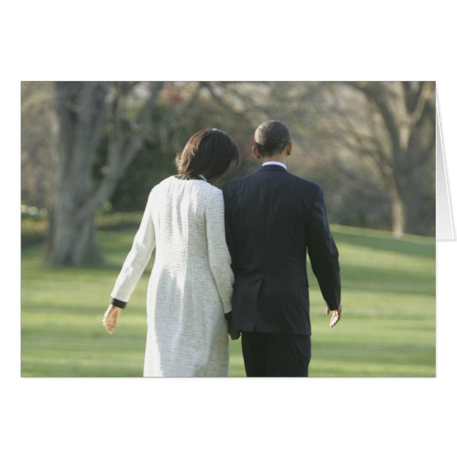 バラク・オバマ大統領とファーストレディのミシェル (正面横)