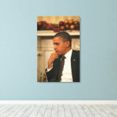 バラク・オバマ大統領は出会う時に振り返る キャンバスプリント (インサイチュ (ウッドフロア))