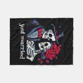 バラスケルトンブライド&アンプ；新郎、たった今結婚しましたエロ フリースブランケット (正面(横))