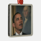 バラック・オバマは指名するために彼の意思を発表します メタルオーナメント (右)