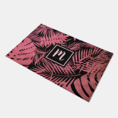 バラピンクのモノグラム熱帯性ヤシの葉のパタはっきりしたーン ドアマット (アングル)