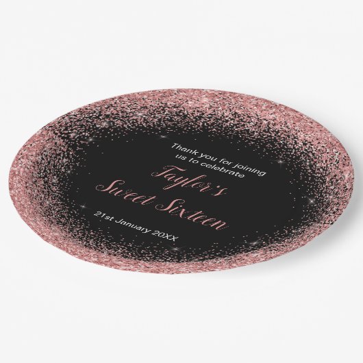 バラピンクドレスフェイクグリッタースウィート16誕生日 ペーパープレート (アングル)