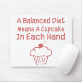 バランスの取れた食事は各手のカップケーキを意味します マウスパッド (マウス)