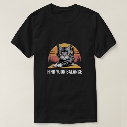 バランスを見つける猫のヨガ Tシャツ (デザイン正面)
