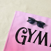 バランスビームピンク赤面体操選手 ビーチタオル (インサイチュ)