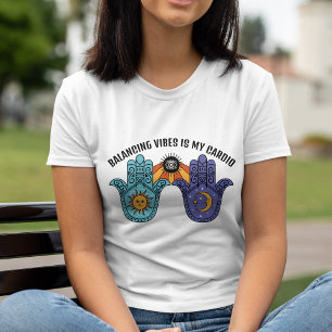 バランスVibes太陽&ムーンシチュアルハムザ Tシャツ